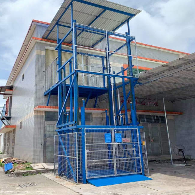 安徽建材厂室外升降货梯安装